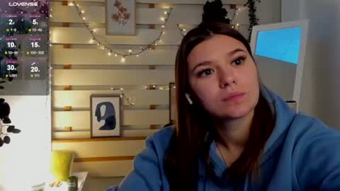 Monika online show from February 1, 2026, 1:20 pm