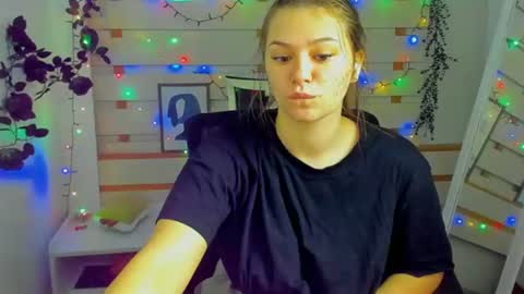 Monika online show from April 17, 2026, 7:44 am