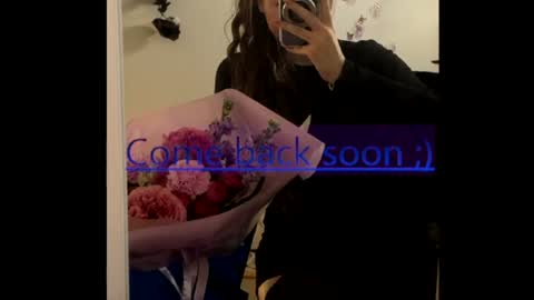 Monika online show from May 6, 2026, 12:43 pm