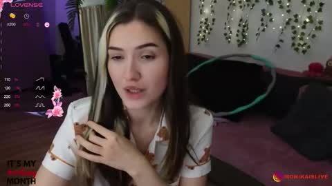 Snapshot of monikavenom chatting on September 15, 2025, 1:05 am Monika online show from September 15, 2025, 1:05 am