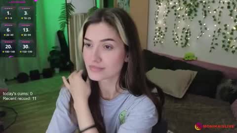 Snapshot of monikavenom chatting on October 5, 2025, 2:10 am Monika online show from October 5, 2025, 2:10 am