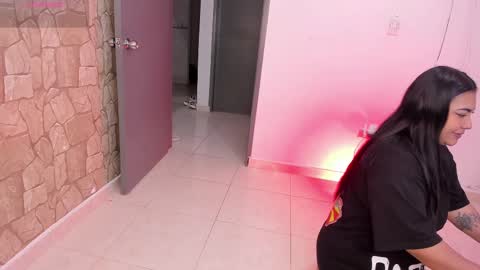 monikk__harrison online show from February 14, 2025, 12:47 pm