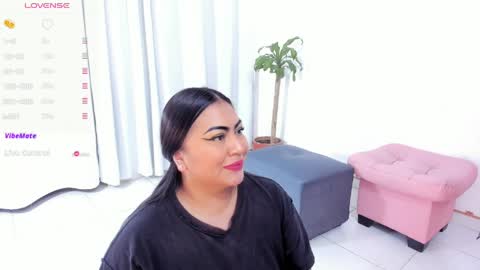 monikk__harrison online show from April 11, 2026, 12:42 pm