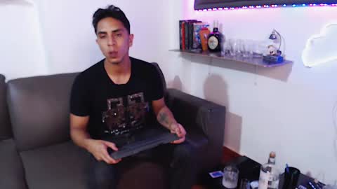 Snapshot of monkey_uchiha77 chatting on February 4, 2025, 5:45 pm simon dice online show from February 4, 2025, 5:45 pm