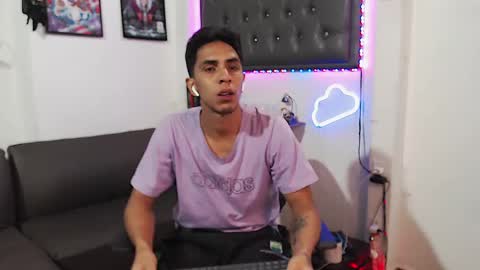 Snapshot of monkey_uchiha77 chatting on February 7, 2025, 12:50 pm simon dice online show from February 7, 2025, 12:50 pm