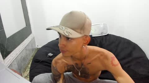 monkeyd_66 online show from January 26, 2025, 3:38 am