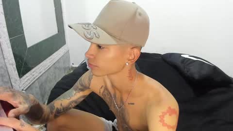 monkeyd_66 online show from January 28, 2025, 11:07 pm