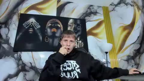 mono_blonde online show from June 10, 2026, 11:20 am