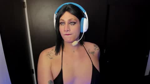 veronika ind online show from February 7, 2025, 4:48 am