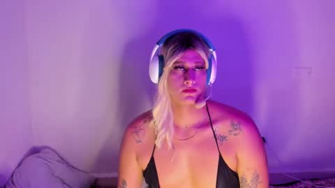 veronika ind online show from March 7, 2025, 8:00 pm