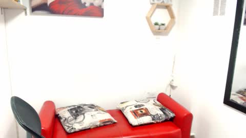 monserrat_diva online show from February 18, 2026, 7:54 pm