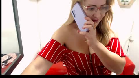 monserrat_diva online show from May 16, 2026, 12:51 am