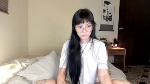 Monserrat Gil  onlyfans  online show from April 8, 2026, 2:44 am