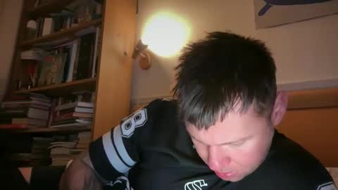 Snapshot of monster_d_ chatting on October 4, 2025, 12:19 am Monster D online show from October 4, 2025, 12:19 am