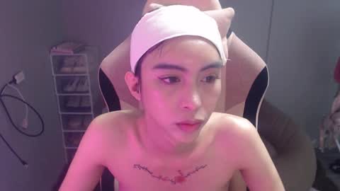 Snapshot of monstercockselfsuck chatting on January 21, 2025, 7:04 am ELYSE A SIMPLE GIRL online show from January 21, 2025, 7:04 am