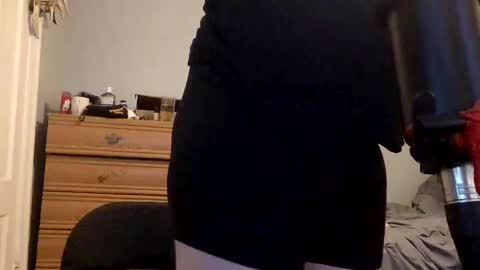 Snapshot of montana6897 chatting on November 10, 2025, 11:53 am Kingalby817 online show from November 10, 2025, 11:53 am