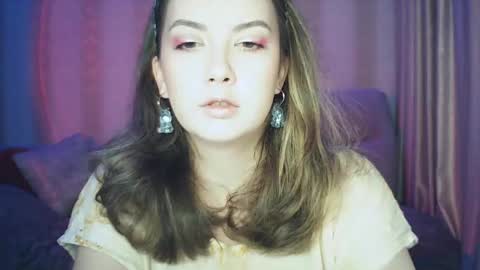 moodiemira online show from October 7, 2025, 3:31 pm