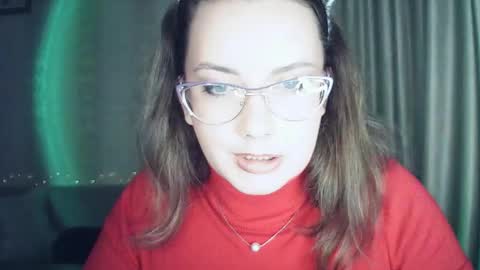 moodiemira online show from October 10, 2025, 3:33 pm