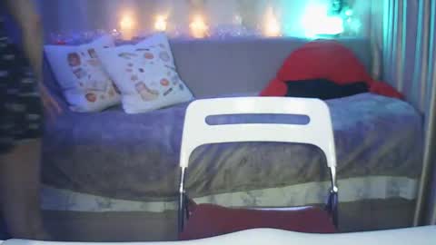 Snapshot of moodiemira chatting on January 17, 2026, 8:23 pm moodiemira online show from January 17, 2026, 8:23 pm