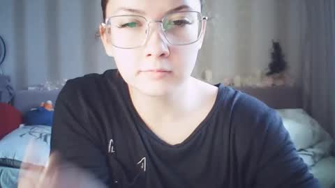 Snapshot of moodiemira chatting on February 9, 2026, 1:04 pm moodiemira online show from February 9, 2026, 1:04 pm