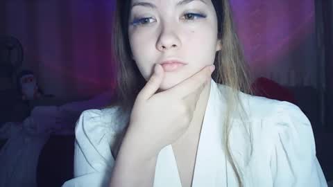 Snapshot of moodiemira chatting on March 3, 2026, 10:04 pm moodiemira online show from March 3, 2026, 10:04 pm