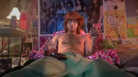 Snapshot of moon189049 chatting on December 5, 2025, 5:20 pm moon online show from December 5, 2025, 5:20 pm