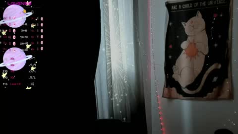 Snapshot of moon__girl chatting on May 20, 2026, 11:05 am Roxy online show from May 20, 2026, 11:05 am
