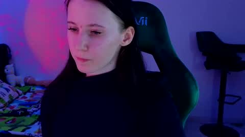 Lola online show from March 12, 2025, 6:00 pm