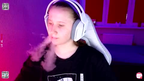 Lola online show from March 22, 2026, 4:54 pm