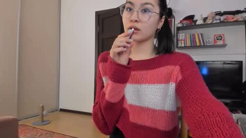 Snapshot of moon_bloom chatting on February 12, 2026, 4:57 pm Zoe online show from February 12, 2026, 4:57 pm