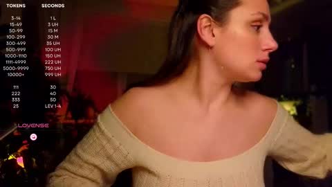 Luna  online show from March 11, 2025, 5:35 pm