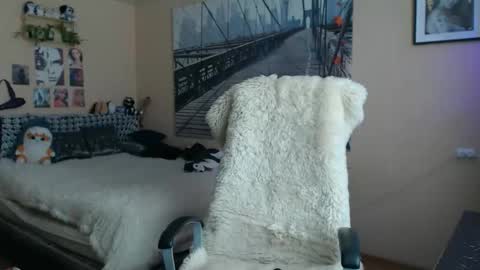 Keira online show from March 27, 2026, 8:59 am