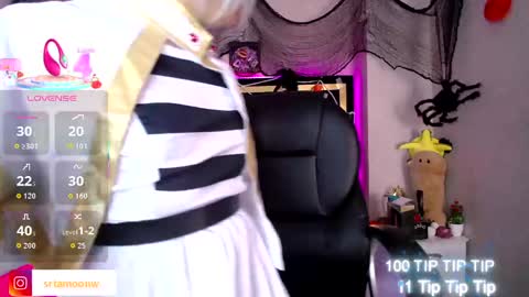 Moon Water   online show from October 29, 2025, 10:06 am