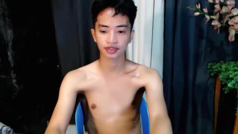 Snapshot of moonboy398577 chatting on February 19, 2026, 8:21 am Josh online show from February 19, 2026, 8:21 am