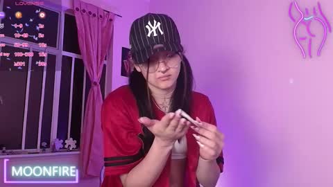 Snapshot of moonfiredance chatting on February 22, 2025, 6:17 am Nicky  online show from February 22, 2025, 6:17 am