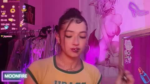 Snapshot of moonfiredance chatting on October 21, 2025, 10:05 am Nicky  online show from October 21, 2025, 10:05 am