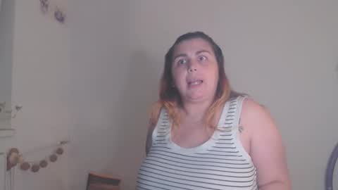 Snapshot of moonfox_ chatting on September 24, 2025, 2:48 am MoonFox  online show from September 24, 2025, 2:48 am