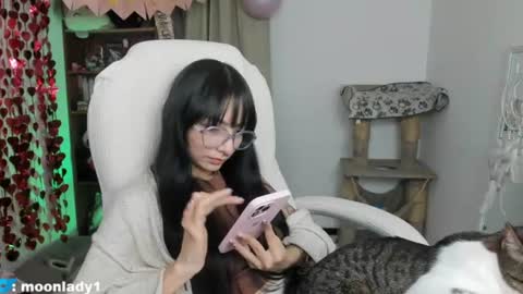 Snapshot of moonlady_ chatting on July 12, 2026, 2:13 am MOON online show from July 12, 2026, 2:13 am