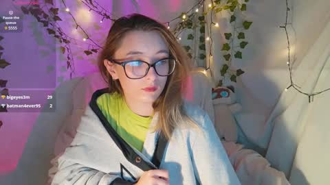 Snapshot of moonlight__lovers chatting on December 2, 2024, 1:24 pm Dana online show from December 2, 2024, 1:24 pm