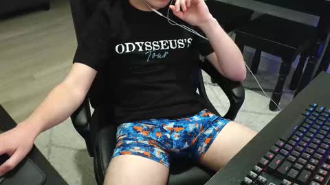 moonlighter7 online show from December 16, 2025, 2:49 am