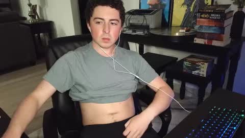 moonlighter7 online show from April 4, 2026, 2:10 am