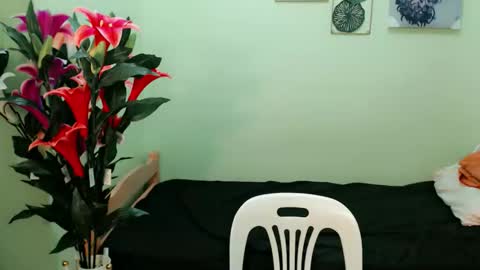 Snapshot of moonlit_tala chatting on February 12, 2026, 2:50 am Moonlit Tala online show from February 12, 2026, 2:50 am