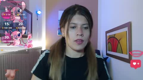 moonna_linnda online show from April 8, 2026, 1:44 pm