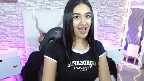 Moon  online show from November 7, 2025, 3:39 am