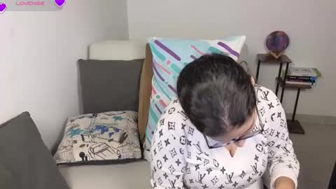 Moon Woman online show from March 9, 2026, 3:10 am