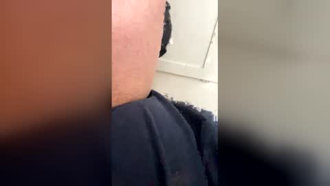 moowerko502 online show from April 18, 2026, 11:47 am