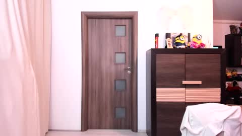 Carina online show from October 2, 2025, 4:19 am