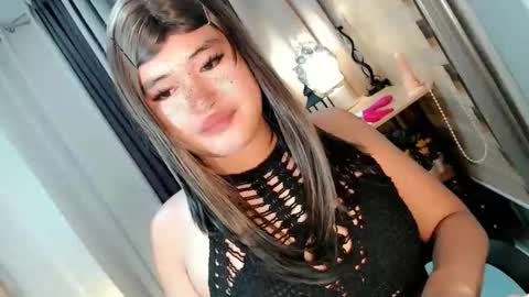 Snapshot of morenaaries12 chatting on October 20, 2025, 8:59 am MIA online show from October 20, 2025, 8:59 am