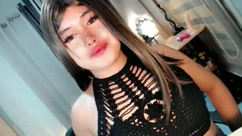 Snapshot of morenaaries12 chatting on October 22, 2025, 8:03 am MIA online show from October 22, 2025, 8:03 am