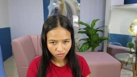 morenna_mia online show from April 15, 2026, 11:28 am